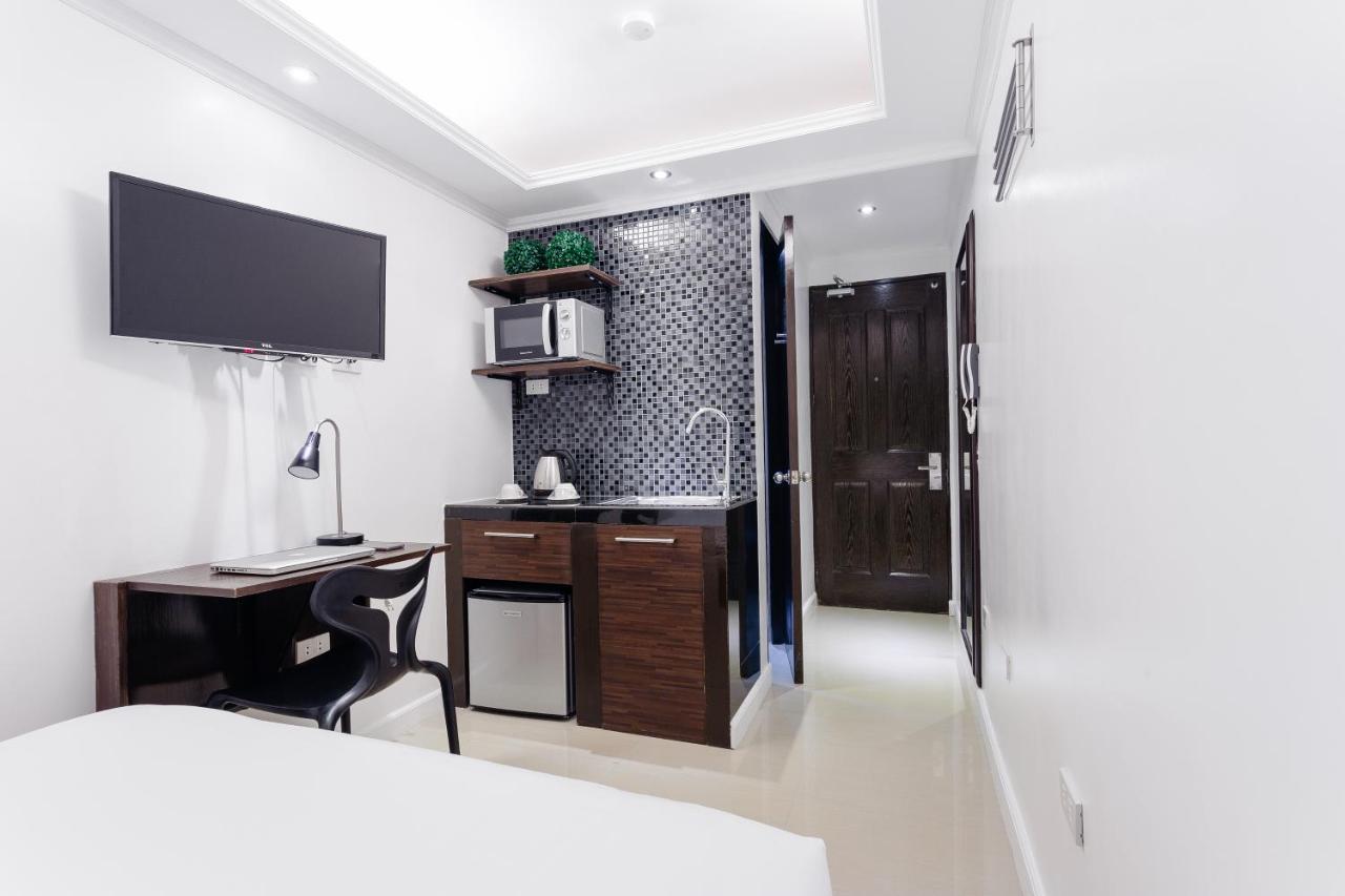 סן פדרו מקאטי Nest Nano Suites Poblacion - Makati מראה חיצוני תמונה
